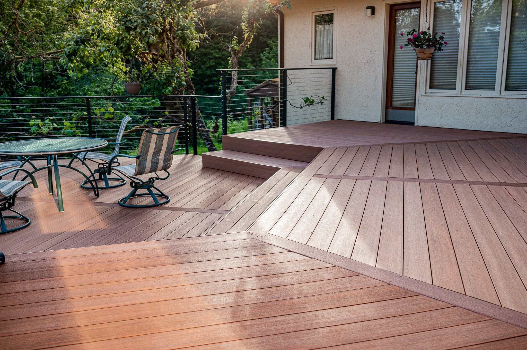 Ultimate How-to Guide: Selecting the Right Deck Contractor