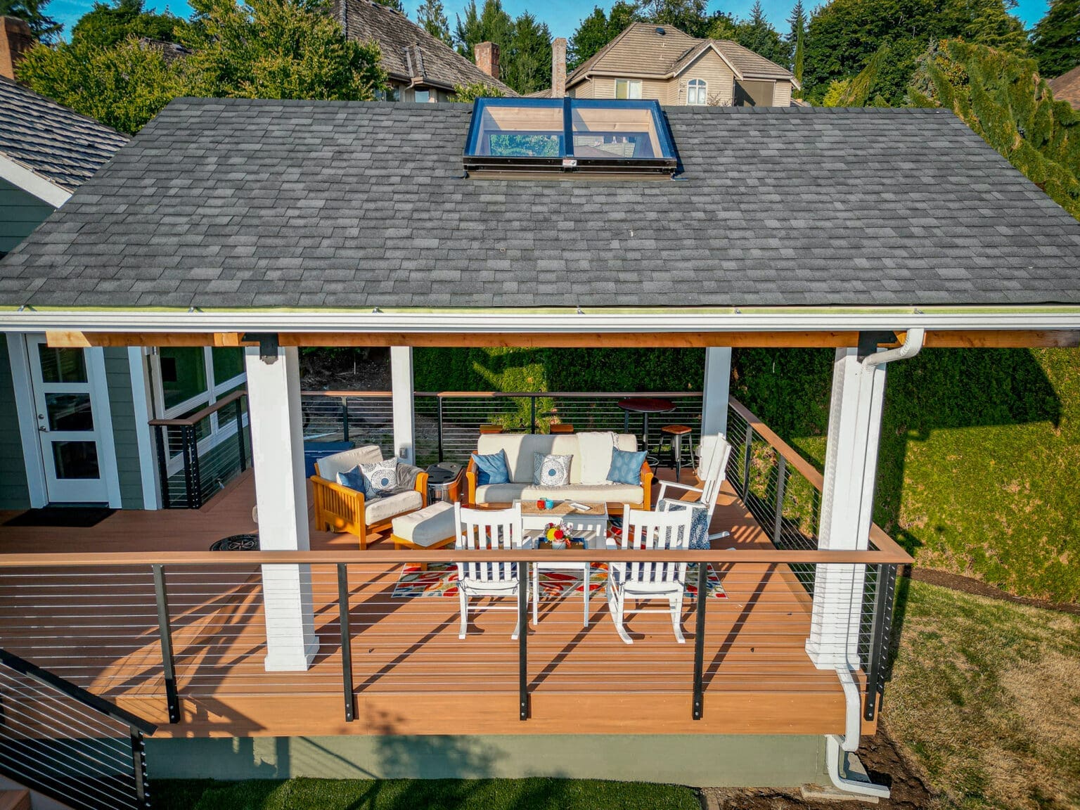 composite deck with cocktail railing